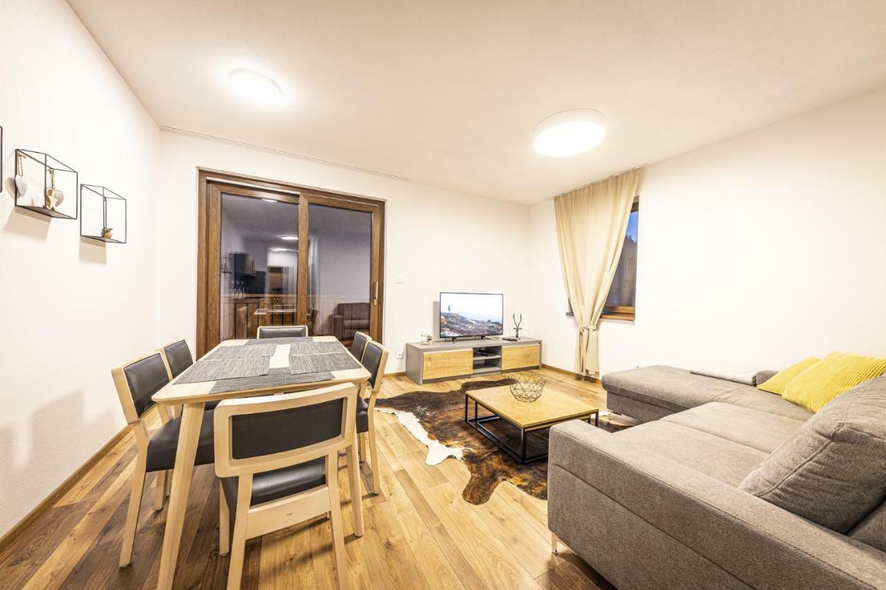 Apartmanovy Dom Poludnica - Chopok Juh 탈레 외부 사진
