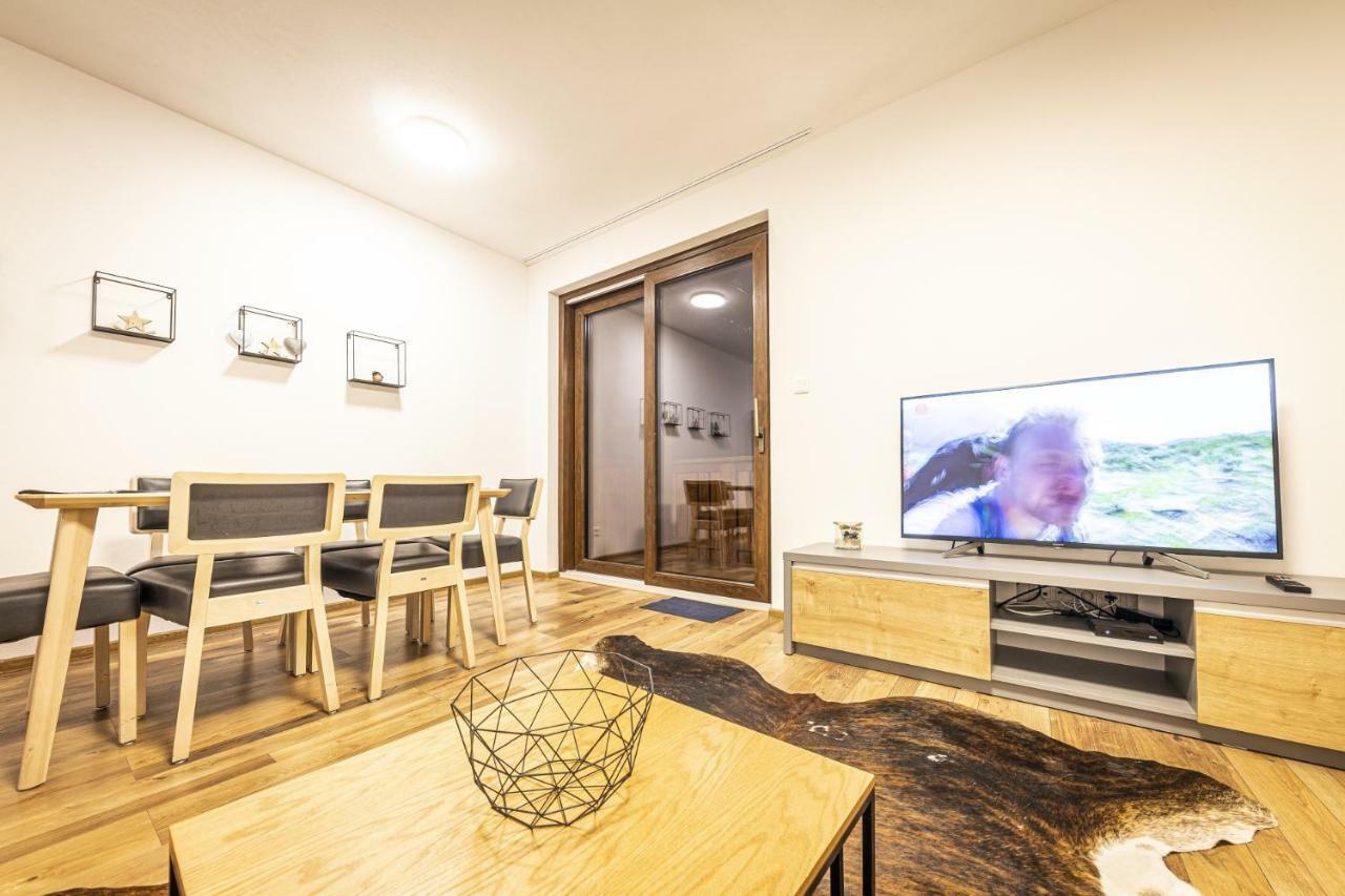 Apartmanovy Dom Poludnica - Chopok Juh 탈레 외부 사진
